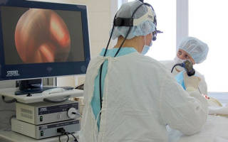 Эндоскопическое удаление полипов в носу: показания к проведению операции